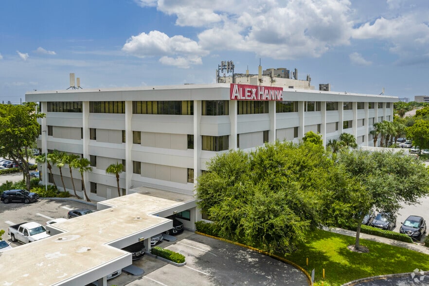 More Photos Of 8700 W Flagler St, Miami Unknown For Lease