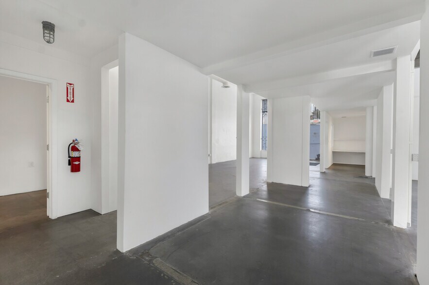 More Photos Of 7176 W Sunset Blvd, Los Angeles Storefront Retail Office For Sale
