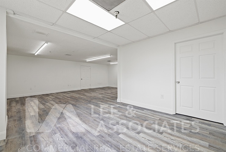 More Photos Of 841 Drive Buick Ave, Orlando Warehouse For Sale