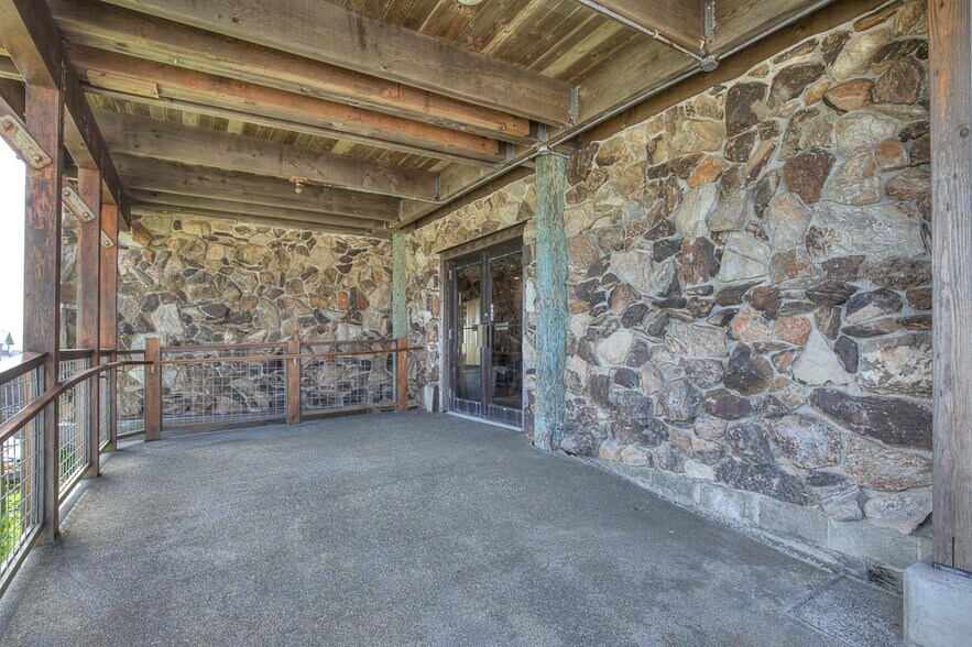 More Photos Of 61 Main St, Pacific Beach Restaurant For Sale