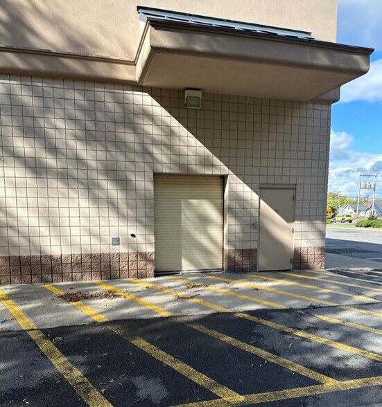 More Photos Of 2616 Brewerton Rd, Mattydale Drugstore For Lease