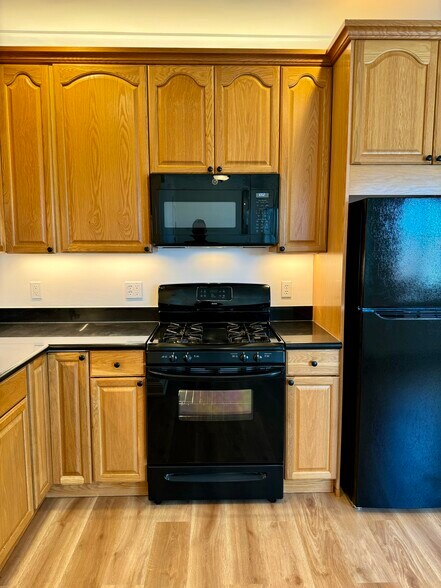 More Photos Of 2415 San Pablo Ave, Oakland Apartments For Sale