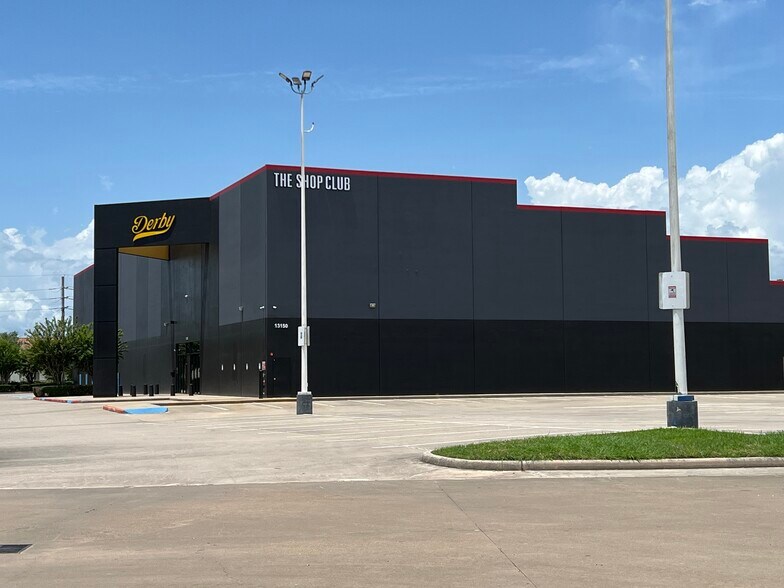 More Photos Of 7440 Cypress Creek Pky, Houston Storefront Retail Office For Sale