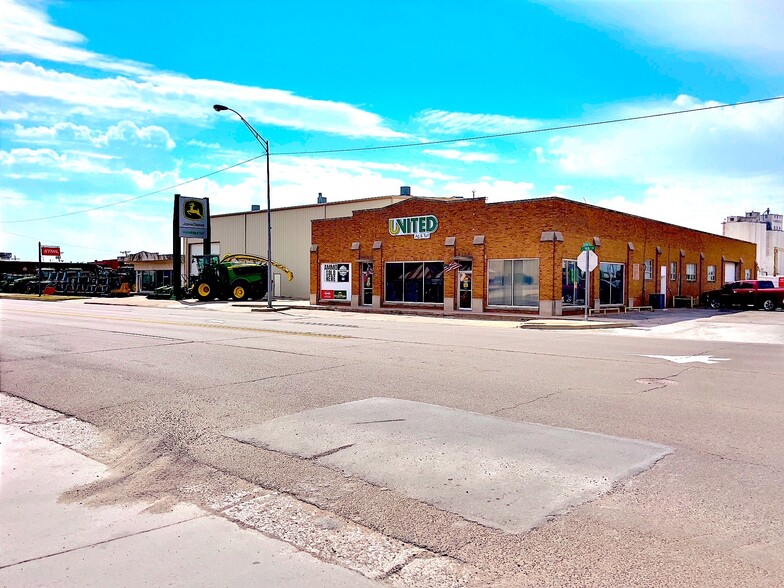 Primary Photo Of 401 S 10th St, Frederick Light Manufacturing For Sale