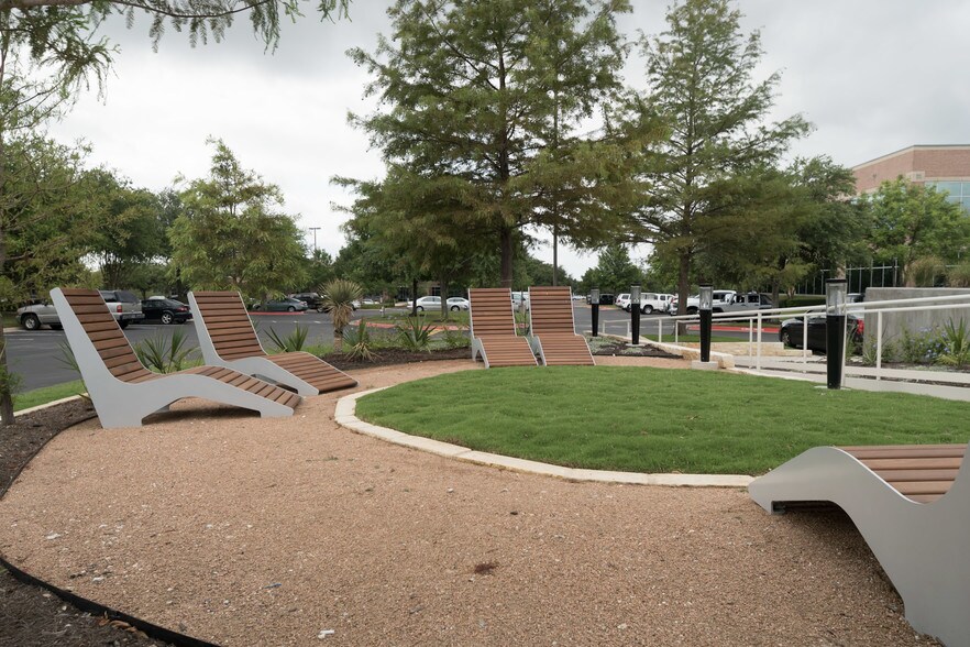 More Photos Of 13640 Briarwick Dr, Austin Unknown For Lease