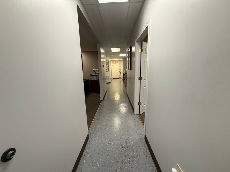 More Photos Of 206 S Church St, Union Office For Sale