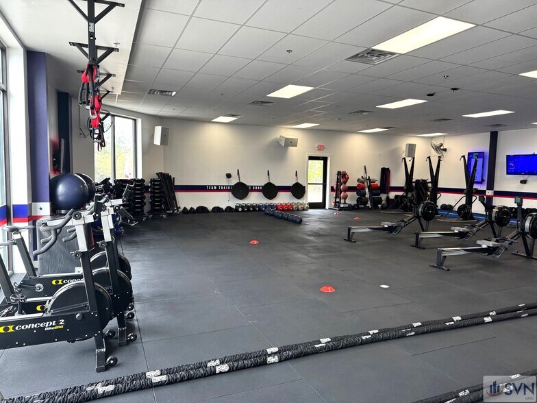 More Photos Of 492 Jimmy Deloach Pky, Savannah Freestanding For Lease