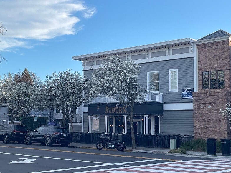 More Photos Of 321 Hartz Ave, Danville Storefront Retail Office For Sale