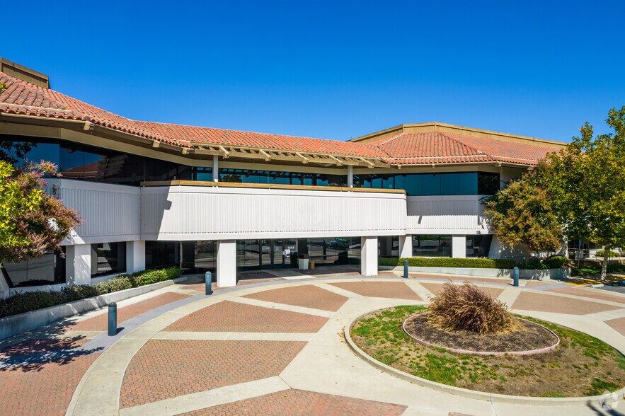 More Photos Of 3055 Comcast Pl, Livermore Office For Lease