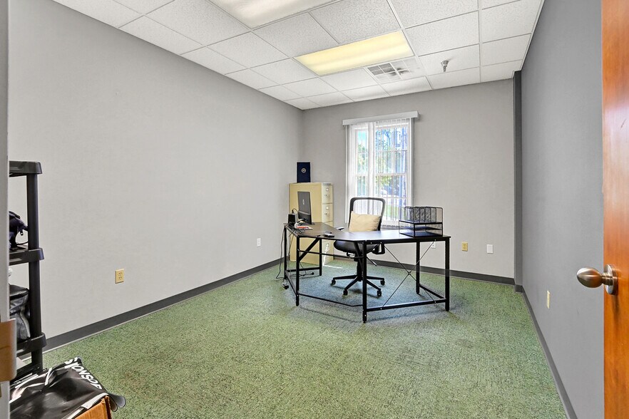 More Photos Of 4813 Jonestown Rd, Harrisburg Office For Lease