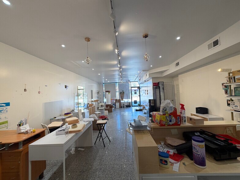 More Photos Of 2244 Hylan Blvd, Staten Island Storefront Retail Office For Lease