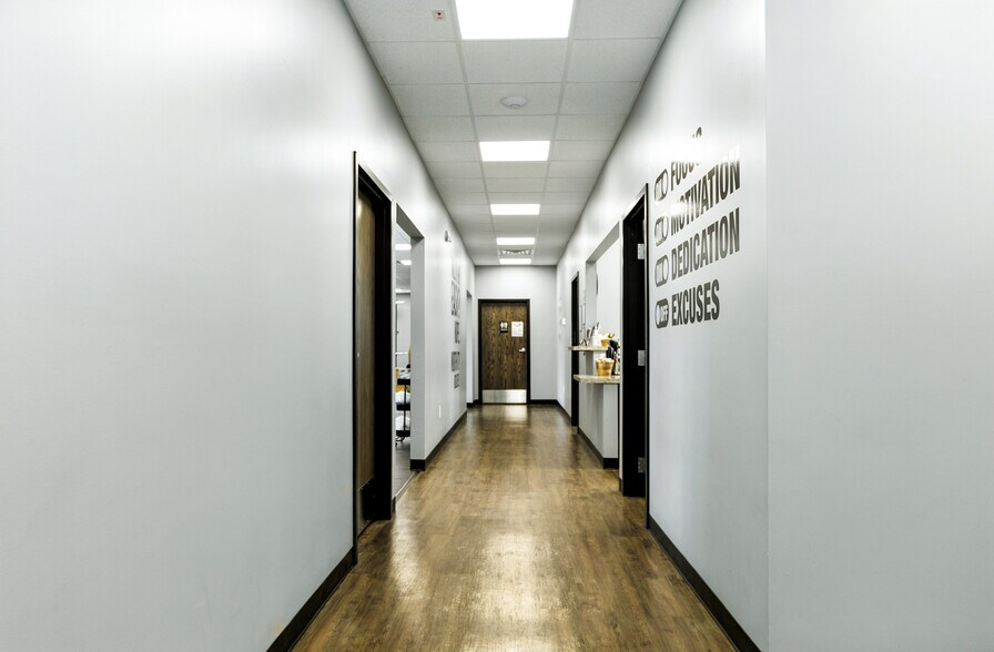 More Photos Of 2221 John Williams Blvd, Bedford Office For Sale