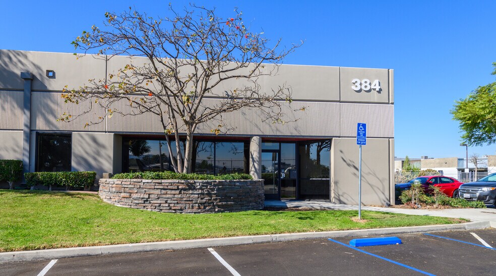 More Photos Of 380-384 Clinton St, Costa Mesa Manufacturing For Lease