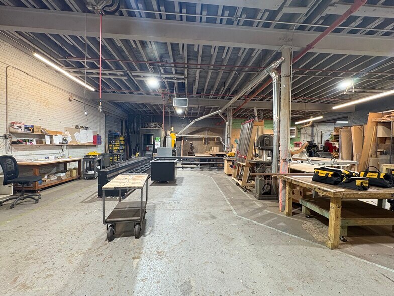 More Photos Of 18 Bay St, Brooklyn Light Manufacturing For Lease