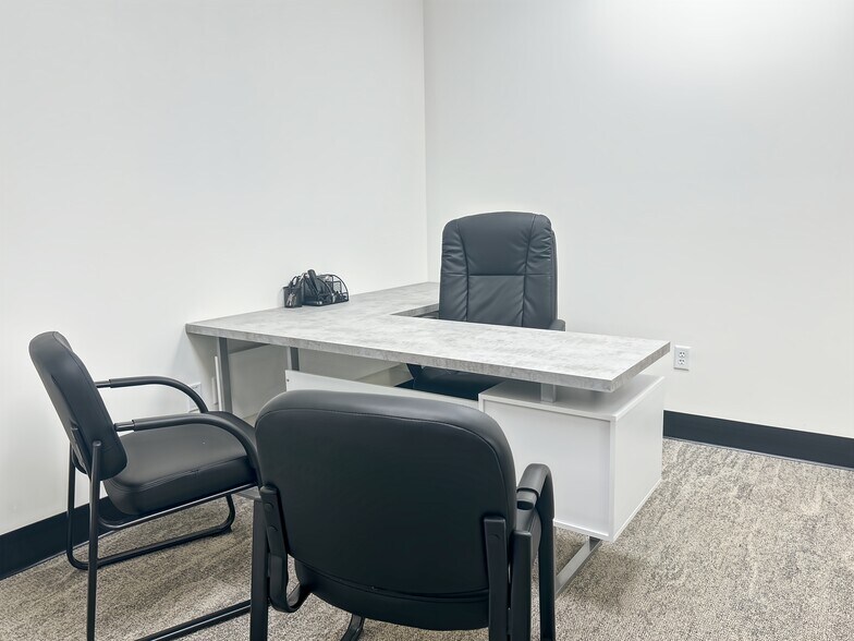 More Photos Of 1301 Industrial Dr, Crestview Coworking Space