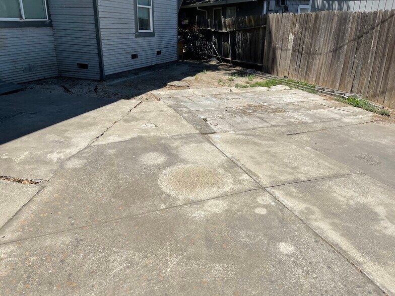 More Photos Of 2439 Rio Linda Blvd, Sacramento Apartments For Sale