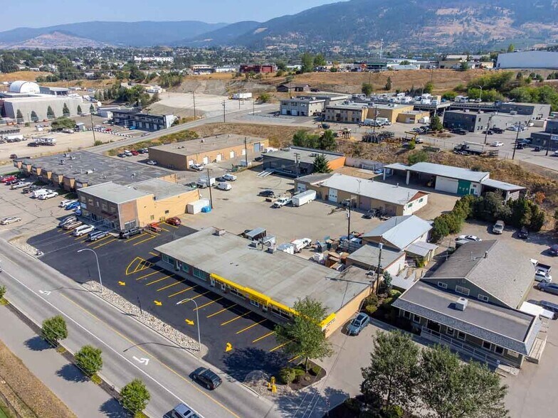 Primary Photo Of 913-915 Kalamalka Lake Rd, Vernon Office For Lease