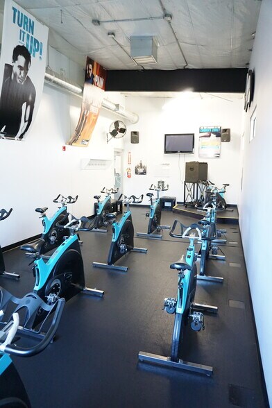 More Photos Of 2500 Business Ln, Yakima Freestanding For Sale