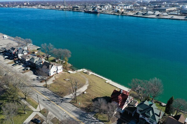 More Photos Of 2444 Military St, Port Huron Land For Sale