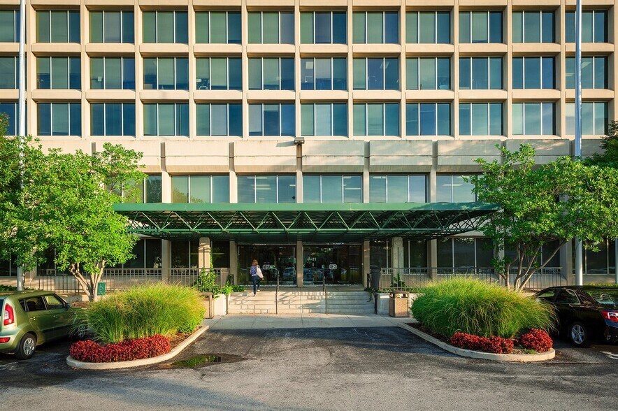 More Photos Of 1941 Bishop Ln, Louisville Unknown For Lease