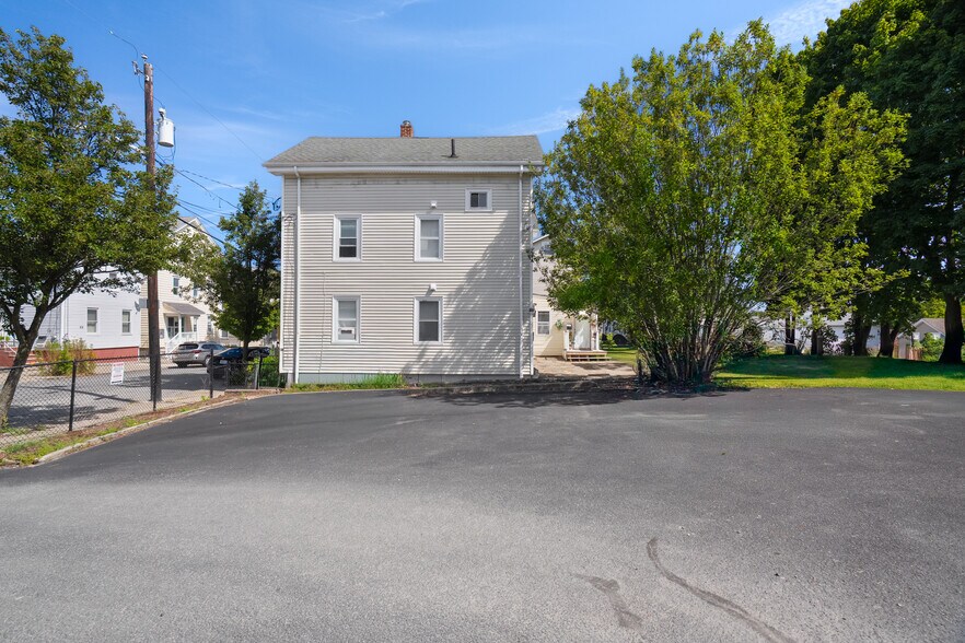 More Photos Of 49 Trenton St, Providence Apartments For Sale