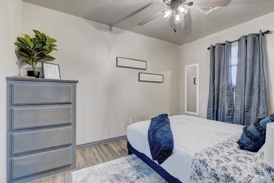More Photos Of 1207 W Gore Blvd, Lawton Apartments For Sale