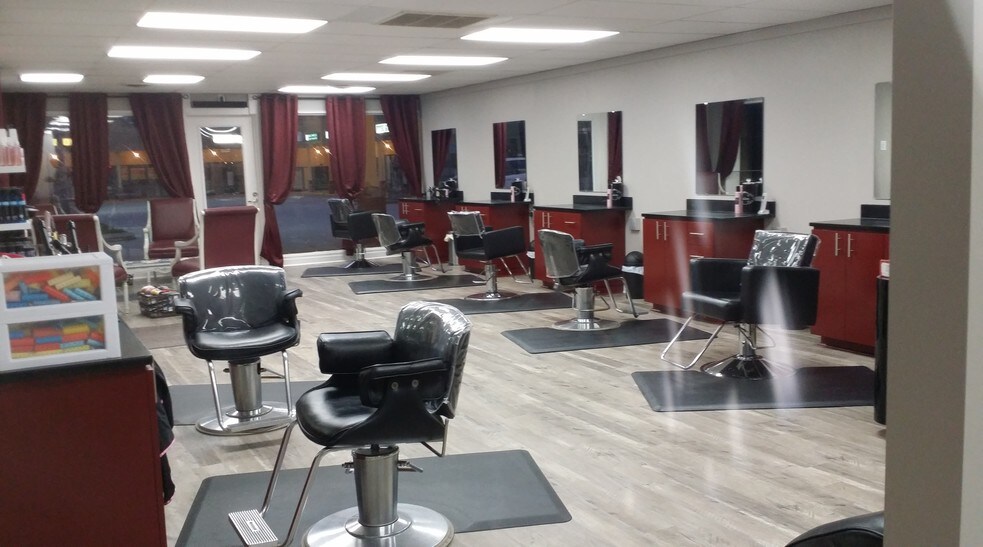 More Photos Of 3110 Wade Hampton Blvd, Taylors Storefront For Sale