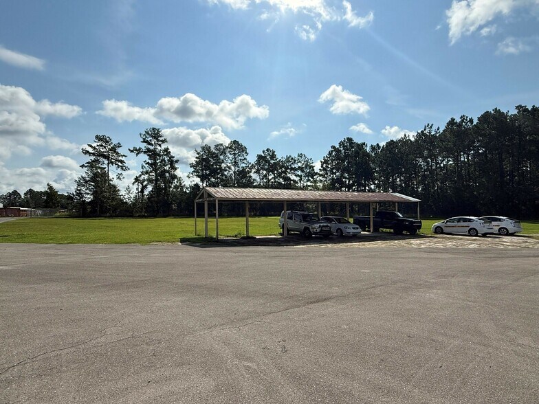 More Photos Of 3941 W Pensacola St, Tallahassee Industrial For Lease