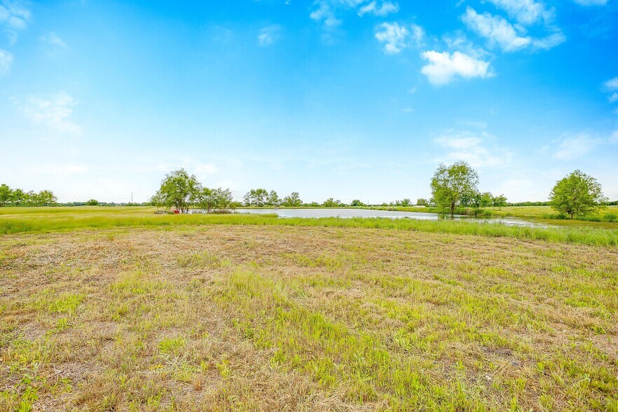 More Photos Of 2848 TX-81, Itasca Land For Sale