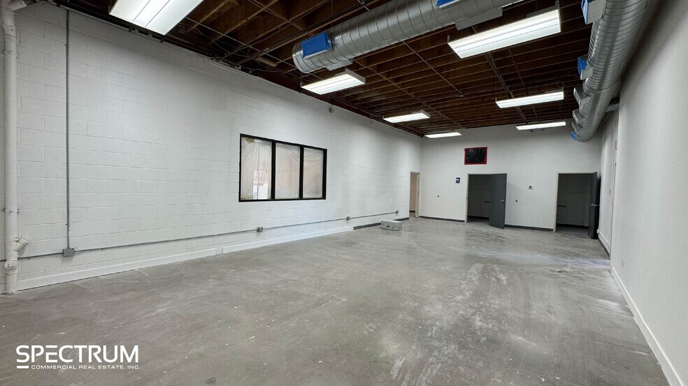 More Photos Of 15927-15929 Arminta St, Van Nuys Manufacturing For Lease