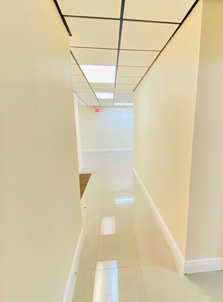 More Photos Of 13201-13207 NE 16th Ave, North Miami Office For Lease