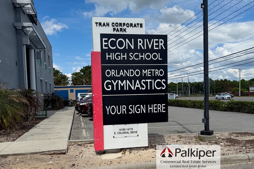 More Photos Of 14180 E Colonial Dr, Orlando Warehouse For Lease
