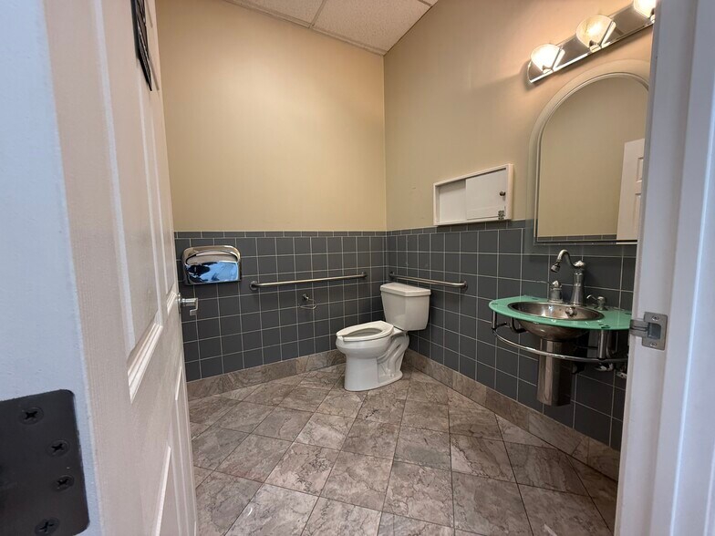 More Photos Of 7704-7792 Dublin Blvd, Dublin Unknown For Lease