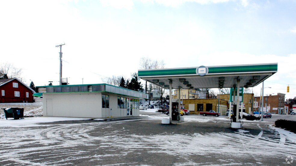 More Photos Of 716 W Main St, Zanesville Service Station For Sale