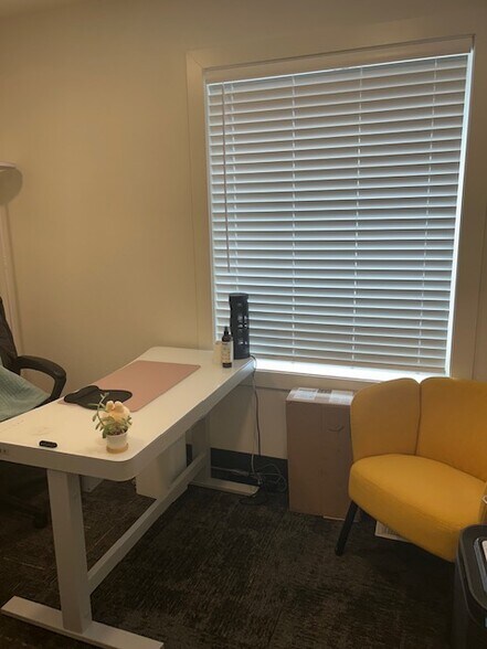 More Photos Of 18445 E Burnside St, Portland Office Residential For Sale