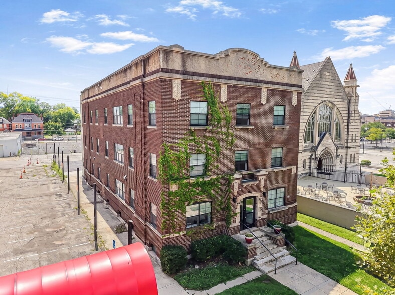 More Photos Of 595 E Broad St, Columbus Apartments For Sale