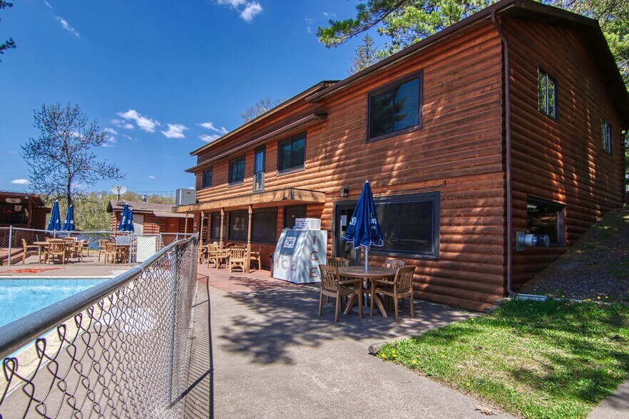 More Photos Of 1085 N County Highway F Unit 26, Birchwood Restaurant For Sale