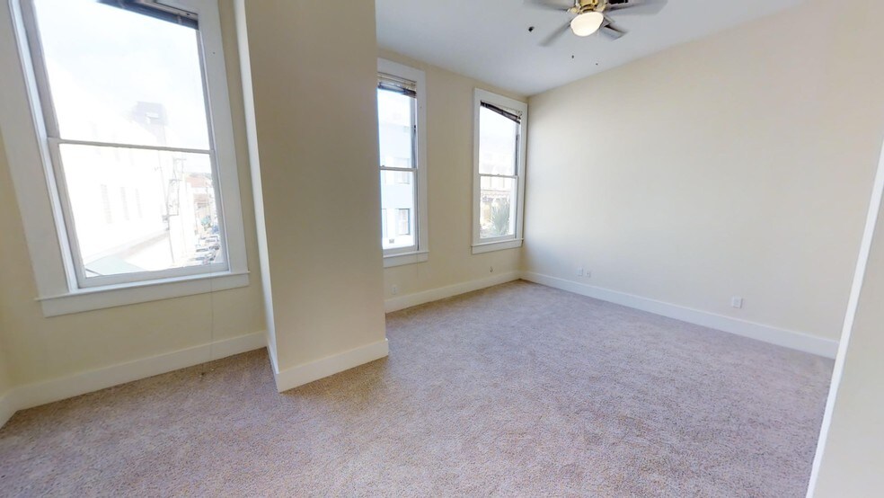 More Photos Of 289-291 King St, Charleston Apartments For Sale