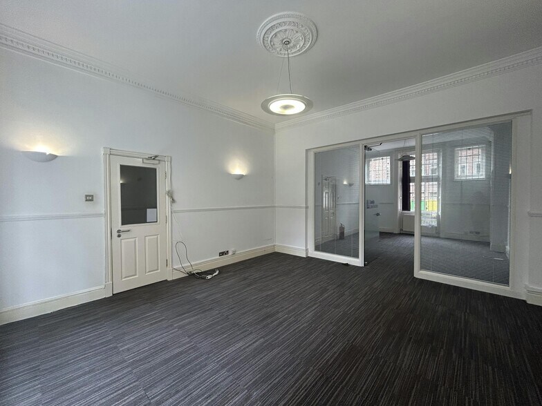More Photos Of 62 Wellington St, Leeds Office For Lease