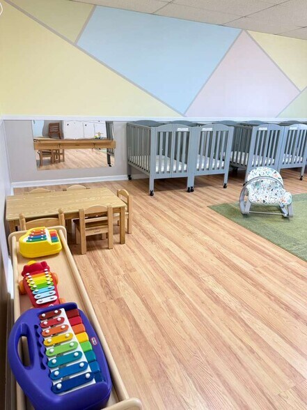 More Photos Of 3001 Johnson Ferry Rd, Marietta Daycare Center For Lease