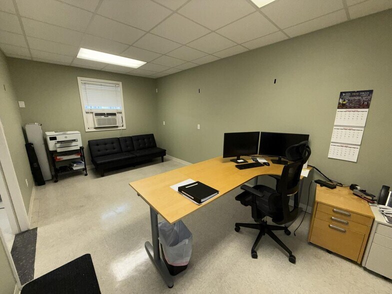 More Photos Of 4953 Big Lake, Lake Charles Office For Sale