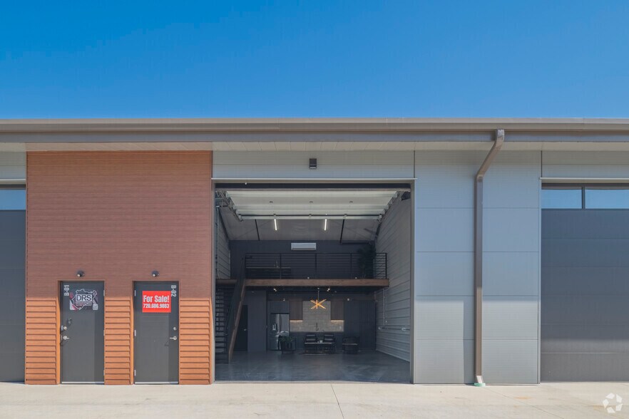 More Photos Of 7542 S Potomac St, Centennial Self Storage For Lease