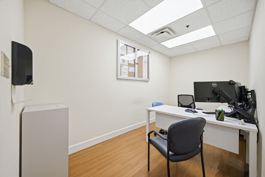 More Photos Of 433 SW 10th St, Ocala Medical For Sale