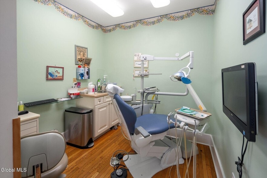 More Photos Of 1214 Union St, Schenectady Medical For Sale