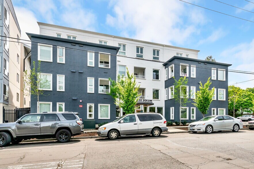 More Photos Of 330 NE Dekum St, Portland Apartments For Sale