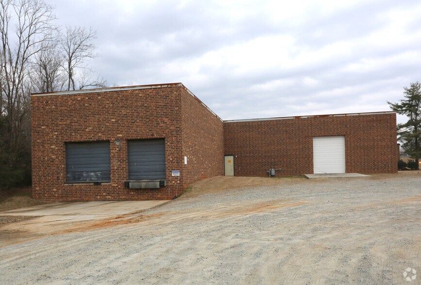 More Photos Of 1604 Prospect St, High Point Manufacturing For Lease