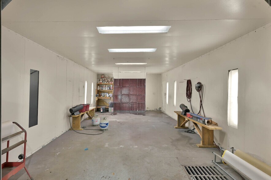 More Photos Of 3050 Farm To Market 2920 Rd, Spring Auto Repair For Sale