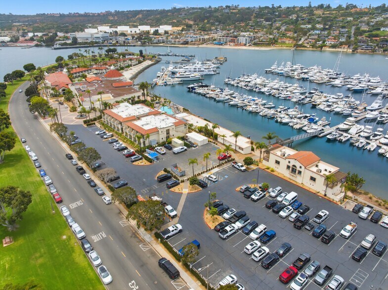 More Photos Of 1551 Shelter Island Dr, San Diego Hotel For Lease