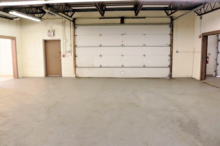 More Photos Of 612 Gravelly Hollow Rd, Medford Warehouse For Sale