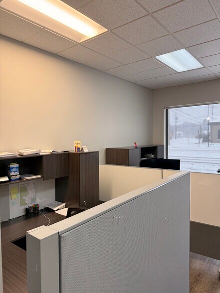 More Photos Of 53 S Washington St, Oxford Storefront For Sale